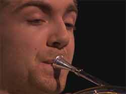 Ben Goldscheider pratique du cor